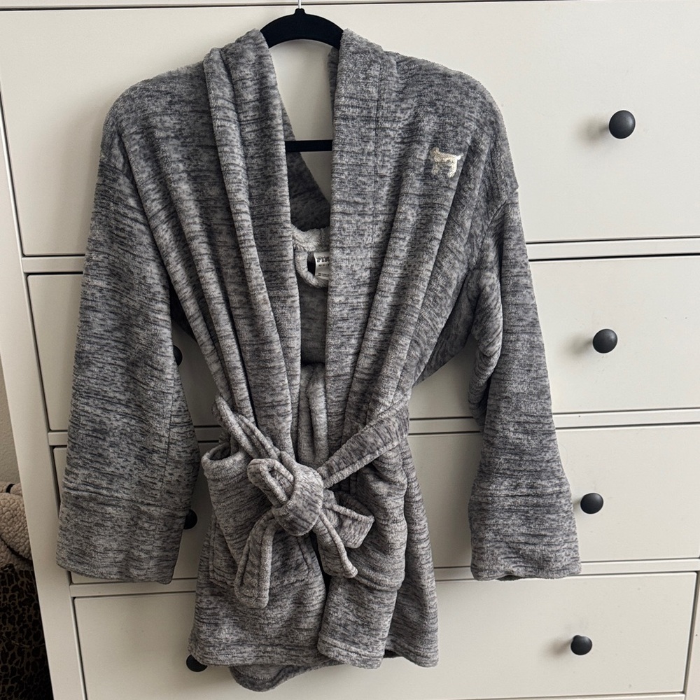 Victoria Secret- PINK- XS/S Cozy Gray Robe with Belt and front pockets, hooded.